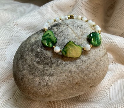 Sea pearls 02-17